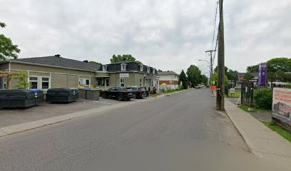 Centre de la Petite Enfance le Cheval Sautoir - Installation Maison Rouge - Licensed Daycare in Trois-Rivières, QC