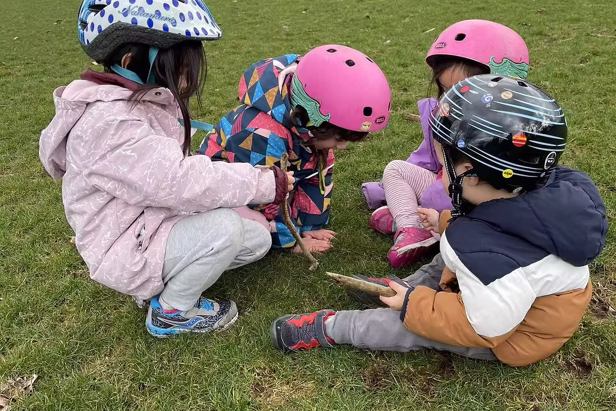 LUMIKIDS, Red Deer