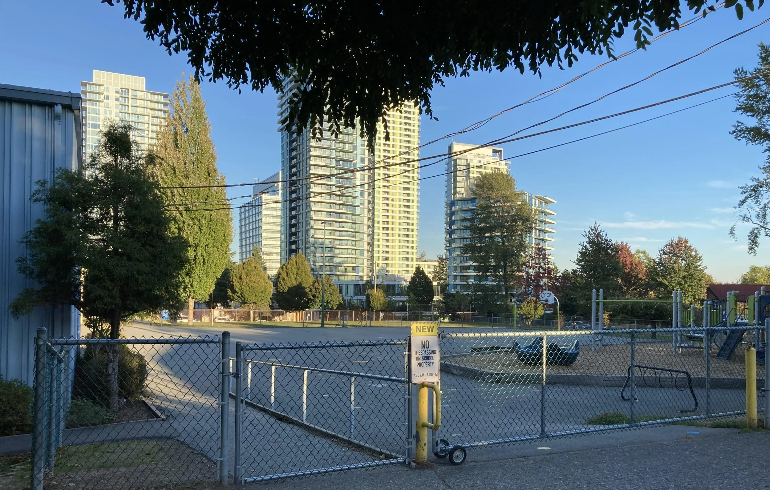 Service De Garde La Marelle, Vancouver