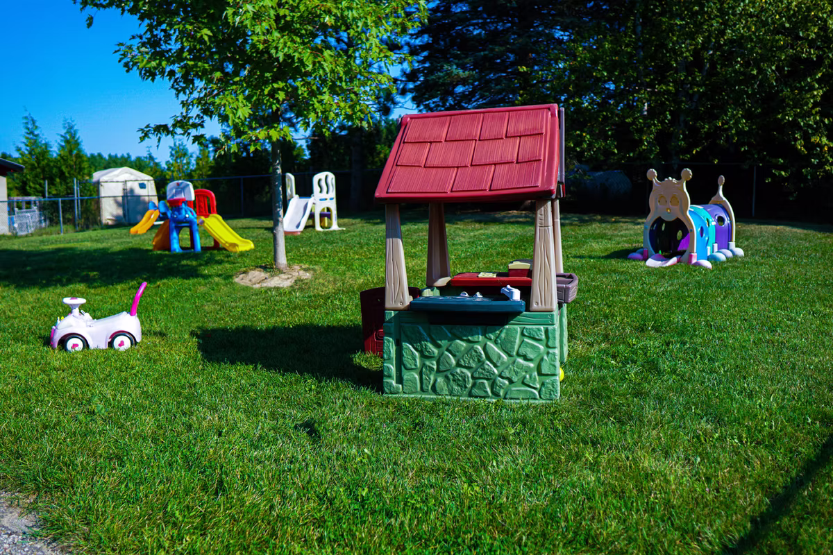 Little Leaf Daycare Spectrum - Licensed Daycare in Mississauga, ON