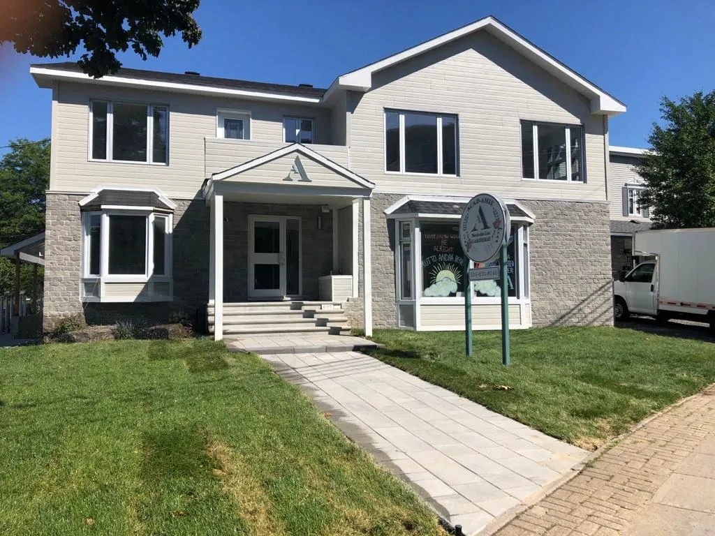 Acad-Amie Bord-Du-Lac - Licensed Daycare in Cité de Dorval, QC