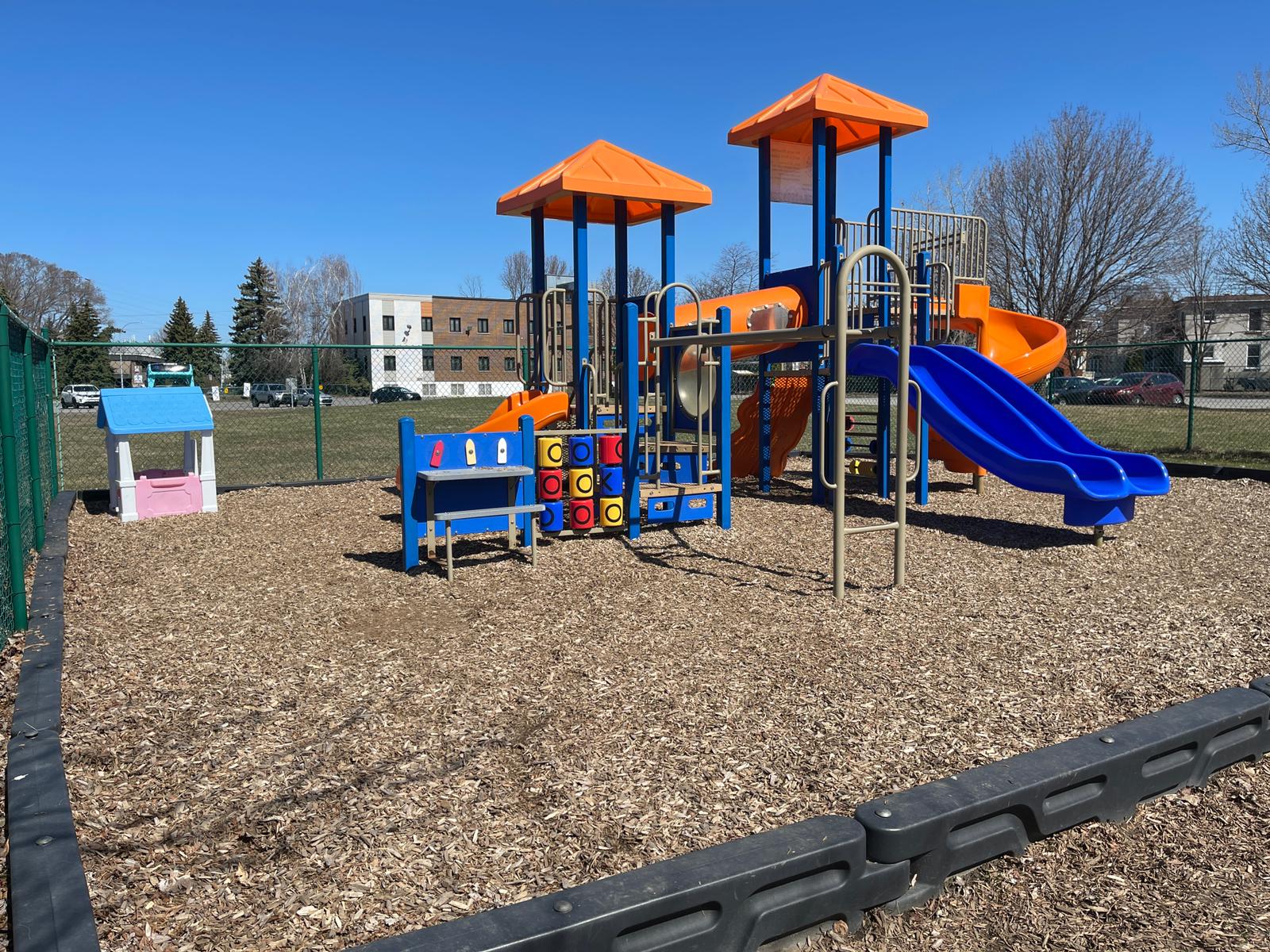 Garderie Éducative Petit à Petit Lasalle Inc. - Licensed Daycare in LaSalle, QC