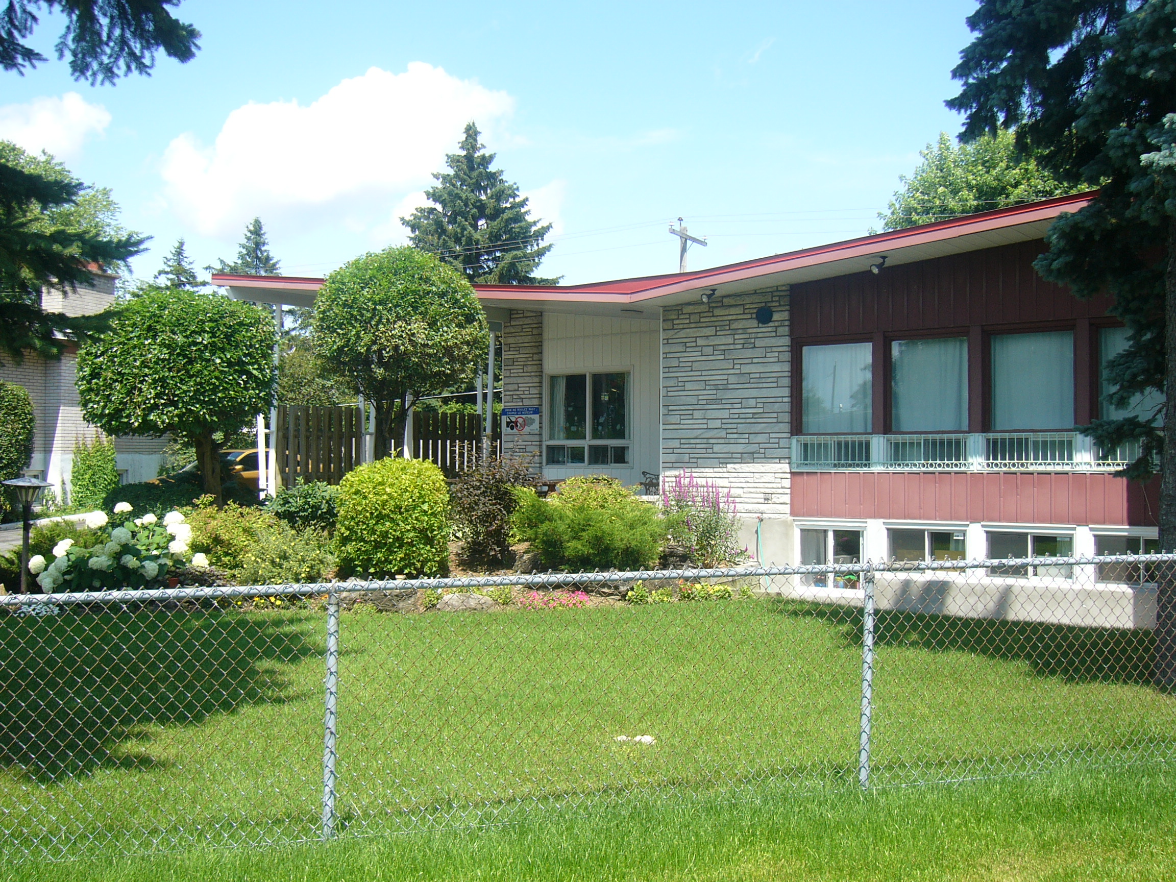 Garderie aux Petites Biches Inc. - Licensed Daycare in Brossard, QC
