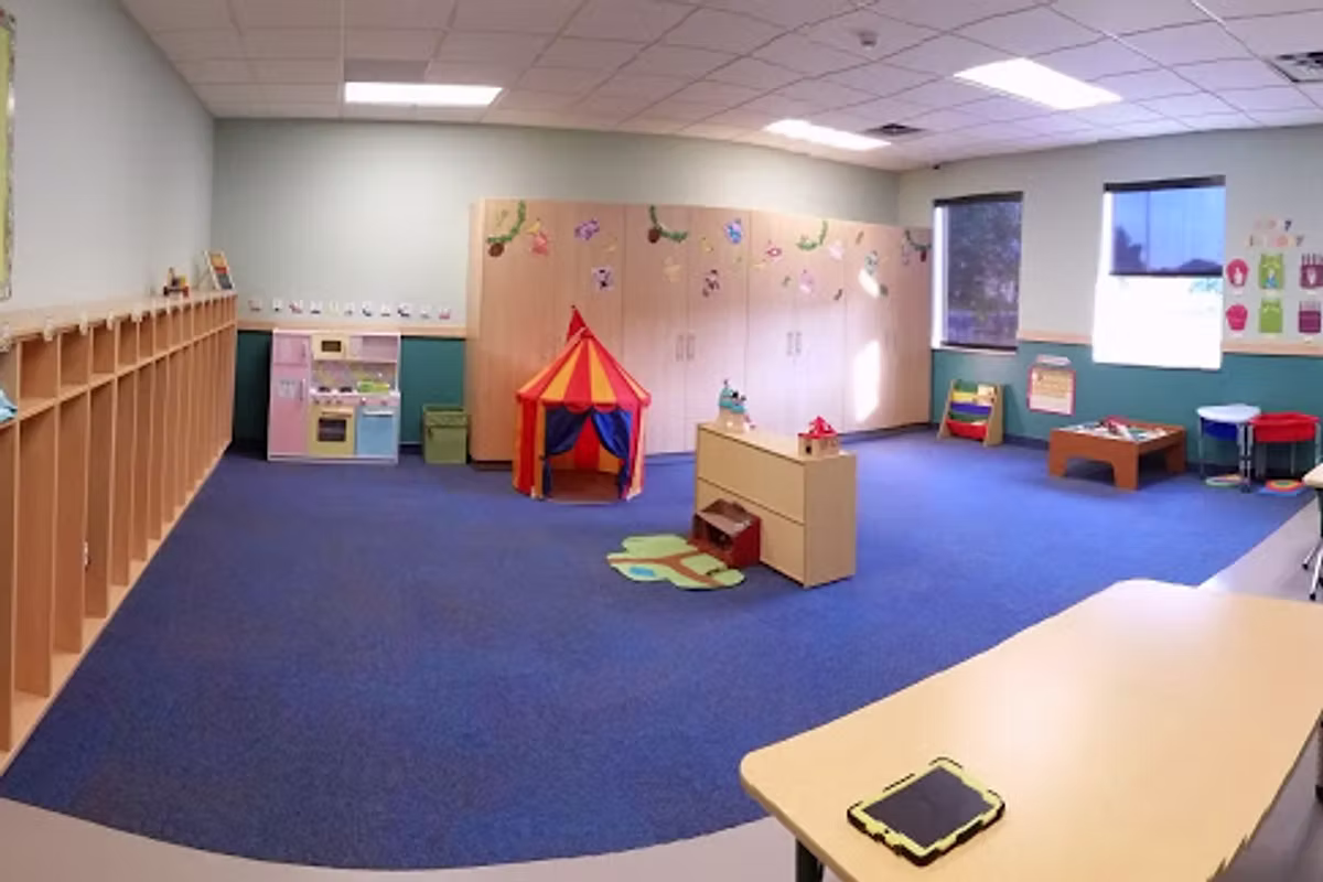 Alexander'S Daycare Centre-Riverside - Licensed Daycare in Windsor, ON